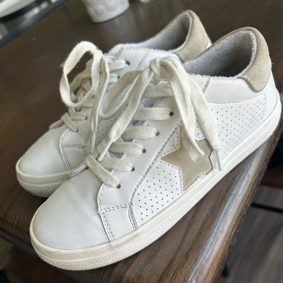 Steve Madden Starling Sneakers (size 6.5) - Picture 4 of 6